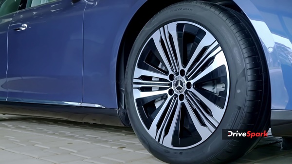 Mercedes-Benz EQS 580: इलेक्ट्रिक पाॅवरट्रेन में एक शानदार लग्जरी कार, रेंज 850 किमी, पढ़ें रिव्यू