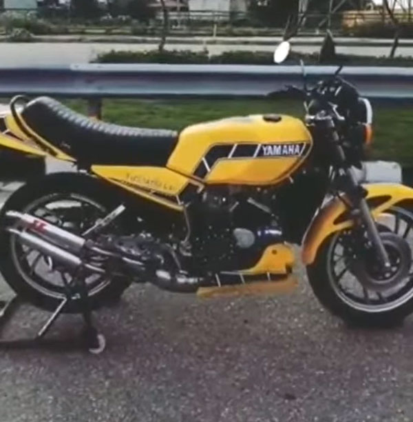 धोनी की यामाहा आरडी350एलसी में किया गया है बदलाव 