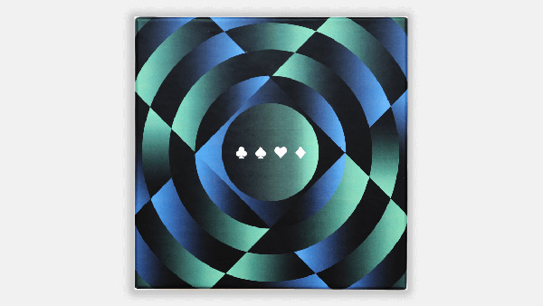 4. इलस्ट्रेटेड कार्ड और पासा खेलने सेट