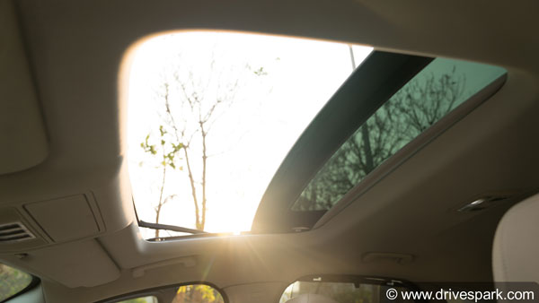 कार में लगवाना चाहते हैं आफ्टरमार्केट सनरूफ? तो पहले जाने लें क्या हैं फायदे और नुकसान