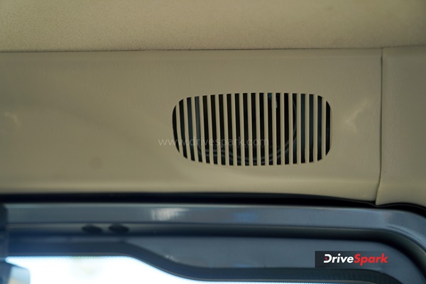 महिंद्रा स्काॅर्पियों क्लासिक: नए डिजाइन में पुरानी एयसूवी का मजा, पढ़ें रिव्यू