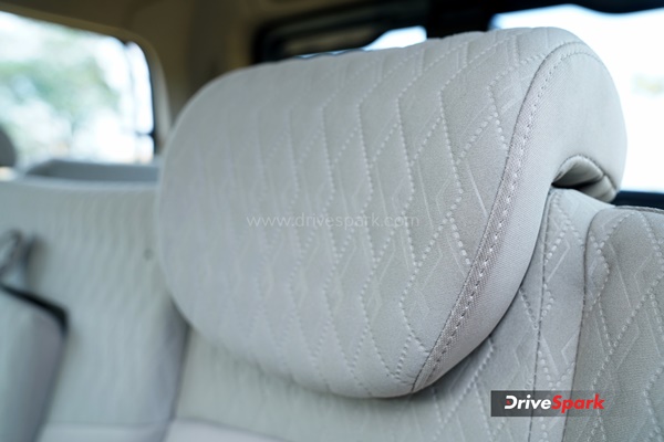 महिंद्रा स्काॅर्पियों क्लासिक: नए डिजाइन में पुरानी एयसूवी का मजा, पढ़ें रिव्यू