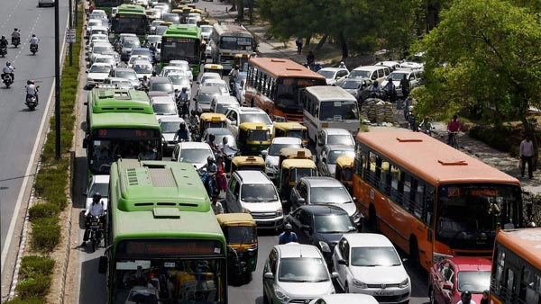 दिल्ली में बिना रोक-टोक के चल सकेंगे बीएस-4 डीजल ट्रक, केंद्र ने हटाया बैन