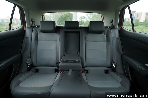 स्कोडा कुशाक की कीमत में हुई 60,000 रुपये की हुई वृद्धि, जानें क्या है नई कीमत स्कोडा कुशाक की कीमत में हुई 60,000 रुपये की हुई वृद्धि, जानें क्या है नई कीमत