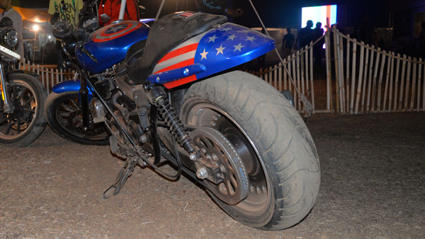 बाइक में चौड़े टायर लगवाने के ये हैं फायदे और नुकसान, जानें सबकुछ