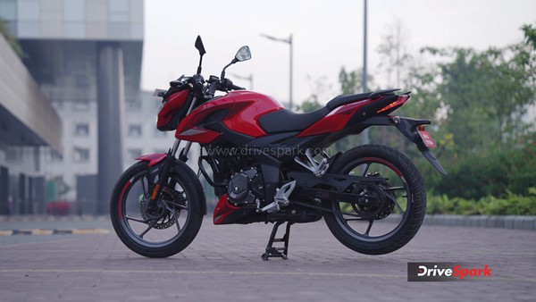 Bajaj Pulsar P150 Review | बजाज पल्सर पी150: नए अंदाज और डिजाइन में पाॅवरफुल कम्यूटर, पढ़ें राइड रिव्यू