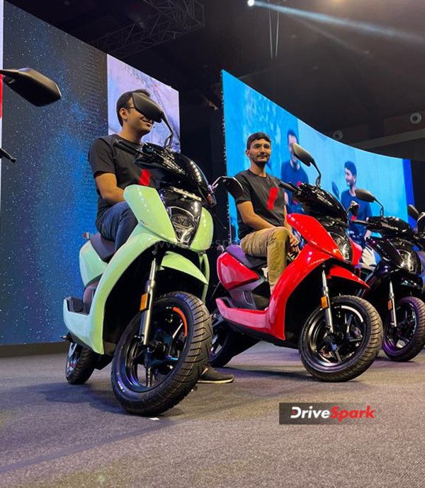 एथर ने लाॅन्च की नई 450X और 450 Plus स्कूटर, फीचर्स हुए अपडेट, जानें कीमत