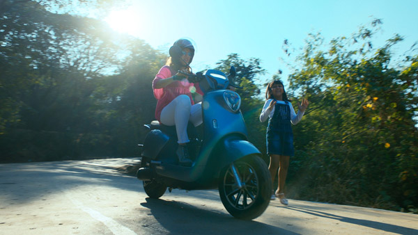 सेल्फ बैलेंसिंग ई-स्कूटर