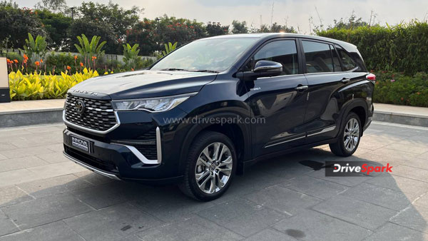 Toyota Hyryder Innova Hycross Bookings