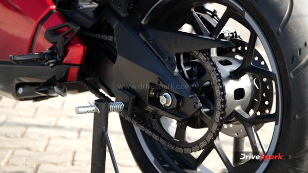 Ultraviolette F77: भारत की सबसे पाॅवरफुल इलेक्ट्रिक स्पोर्ट्स बाइक, पढ़ें राइड रिव्यू Ultraviolette F77: भारत की सबसे पाॅवरफुल इलेक्ट्रिक स्पोर्ट्स बाइक, पढ़ें राइड रिव्यू