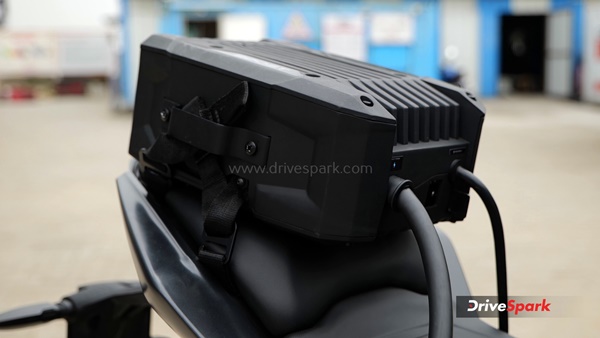 Ultraviolette F77: भारत की सबसे पाॅवरफुल इलेक्ट्रिक स्पोर्ट्स बाइक, पढ़ें राइड रिव्यू Ultraviolette F77: भारत की सबसे पाॅवरफुल इलेक्ट्रिक स्पोर्ट्स बाइक, पढ़ें राइड रिव्यू