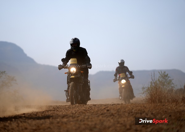 Reise Moto TrailR Tyre Review: रोड में मिलेगी जबरदस्त पकड़, क्वॉलिटी से नहीं होंगे निराश