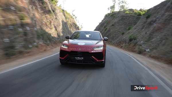 लेम्बोर्गिनी उरुस परफॉर्मेंटे: इटालियन ब्रांड की एक और पाॅवरफुल कार, क्या दिखा पाएगी कमाल, पढ़ें रिव्यू