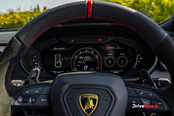 लेम्बोर्गिनी उरुस परफॉर्मेंटे: इटालियन ब्रांड की एक और पाॅवरफुल कार, क्या दिखा पाएगी कमाल, पढ़ें रिव्यू