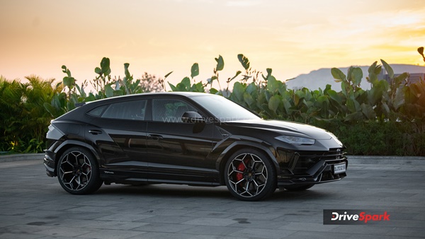 लेम्बोर्गिनी उरुस परफॉर्मेंटे: इटालियन ब्रांड की एक और पाॅवरफुल कार, क्या दिखा पाएगी कमाल, पढ़ें रिव्यू