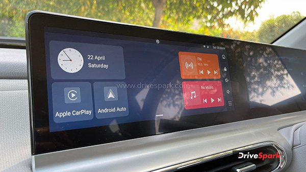 एमजी कॉमेट ईवी रिव्यू - क्या करती है प्रभावित? पढ़े 