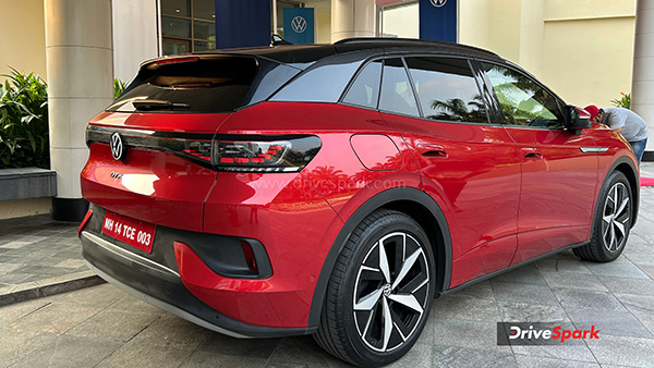 फॉक्सवैगन आईडी.4 जीटीएक्स इलेक्ट्रिक एसयूवी को किया गया पेश