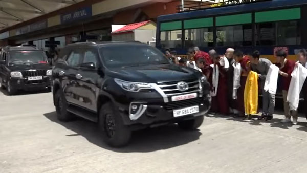 दलाई लामा के टोयोटा फॉर्च्यूनर की कीमत क्यों है 1 करोड़? दलाई लामा के टोयोटा फॉर्च्यूनर की कीमत क्यों है 1 करोड़?