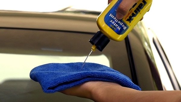 मॉनसून में यह 5 एक्सेसरीज आपकी ड्राइविंग अनुभव को बनायेंगे बेहतर