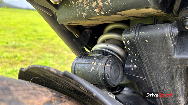 ट्रायम्फ स्पीड 400 रिव्यू: कंपनी की सबसे छोटी बाइक कर पाएगी बड़ा नाम?