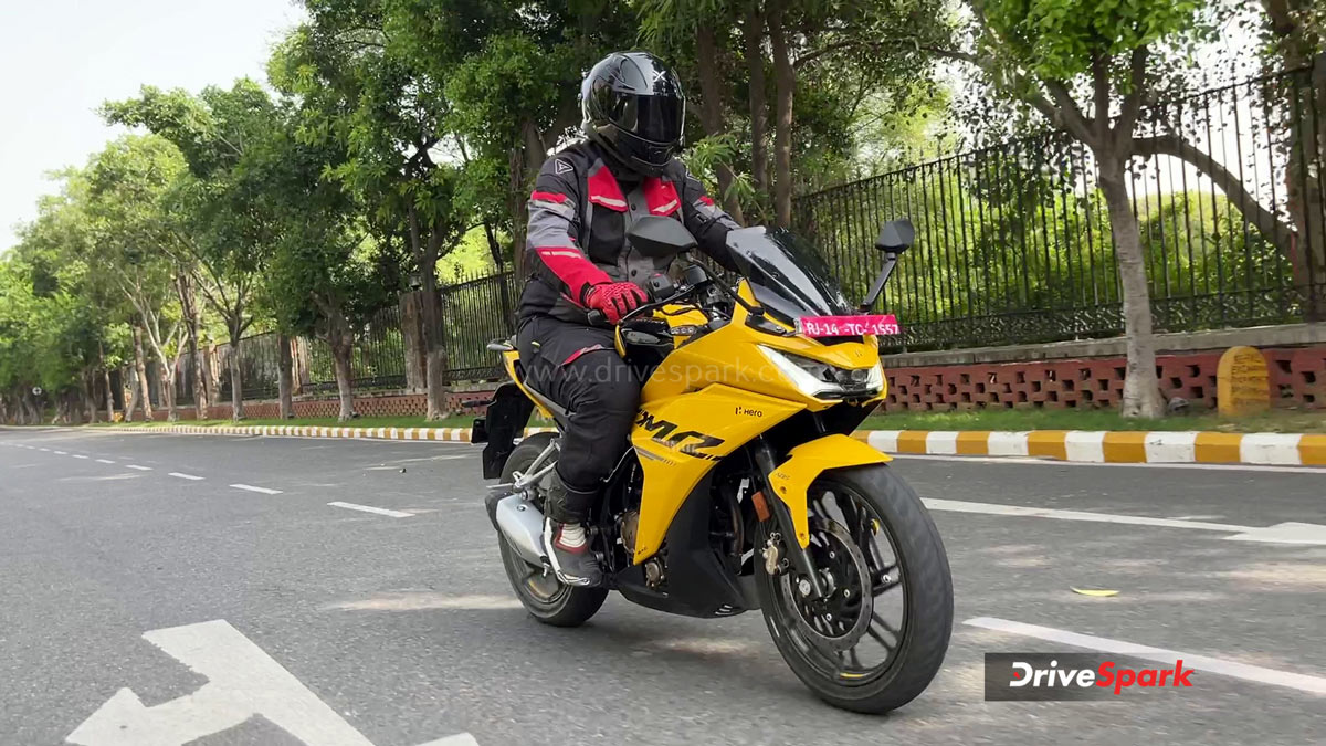 Hero Karizma XMR Review Running Shot