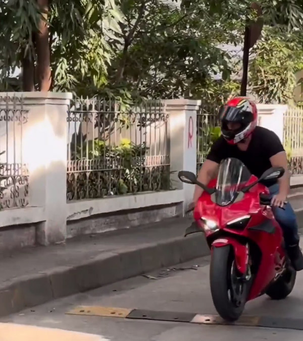 John Abraham Ducati Panigale V4 