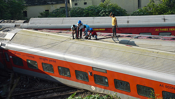 North East Express Derailed North East Express Derailed