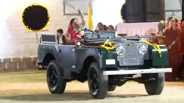 Women Performing Garba On Bikes And Jeeps Women Performing Garba On Bikes And Jeeps
