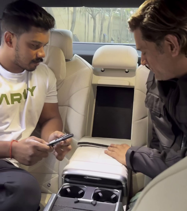 MS Dhoni signs fan’s BMW 740i Series