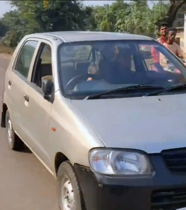 Man Drives Alto Using Feet