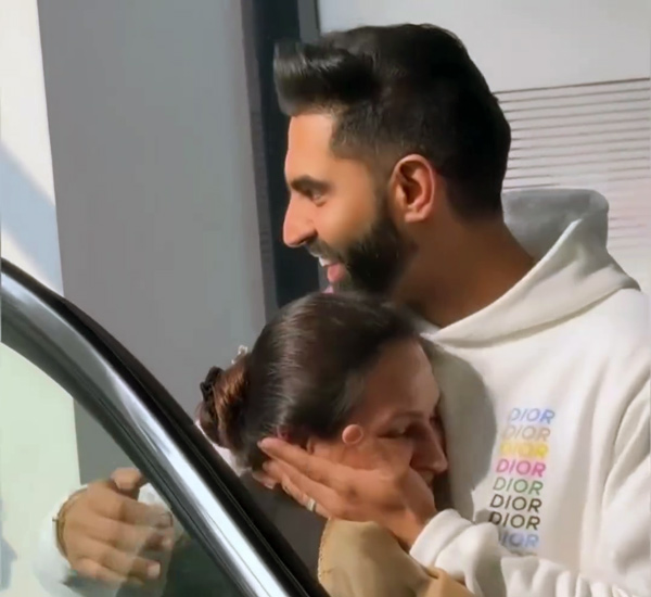 Singer Parmish Verma gifts