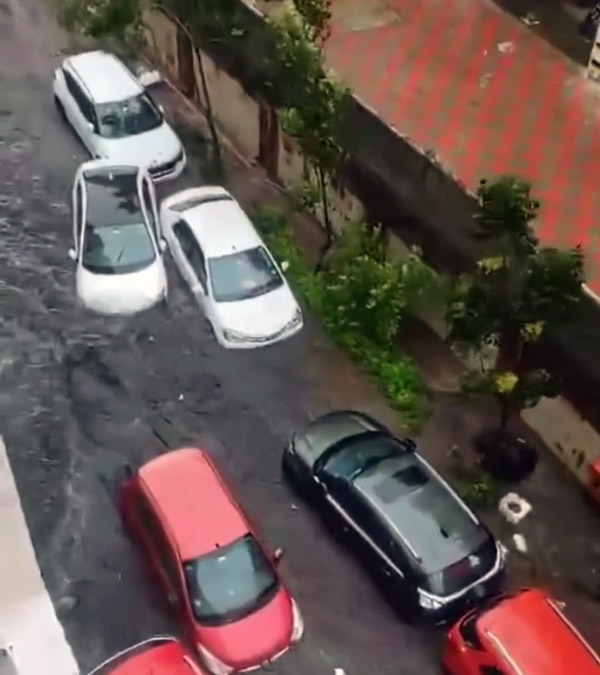 Tips to park your car safely