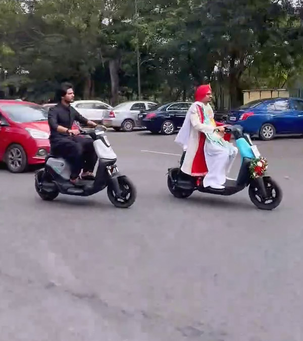 Groom Baraat On Yulu Bikes 