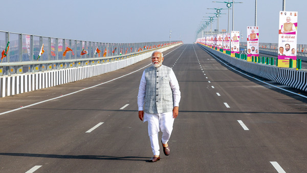 PM Inaugurates Indias Longest Sea Bridge