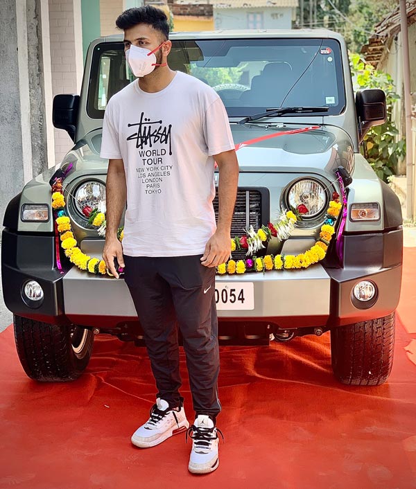 Anand Mahindra Gifts Thar SUV To Indian Cricketers