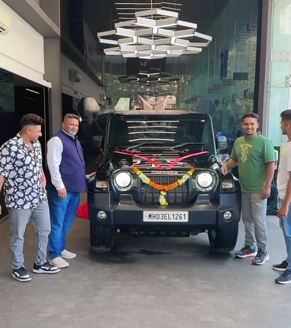 Anand Mahindra Gifted Thar to Safraraz Khan s Father