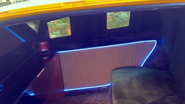 Tata Indica Converted Into A Restuarant Tata Indica Converted Into A Restuarant