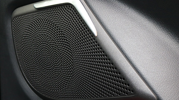 Disadvantages of Listening Loud Music In Car