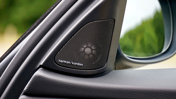 Disadvantages of Listening Loud Music In Car