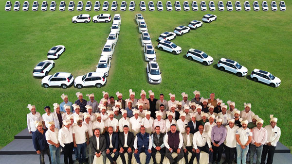 JK Cement Gifted Mahindra XUV700 and Scorpio N to 65 Dealers