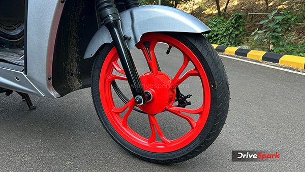 BGauss RUV350 Review Front Wheel
