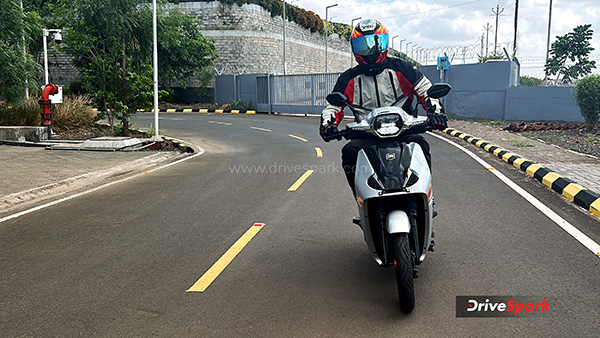 BGauss RUV350 Review Tracking shot