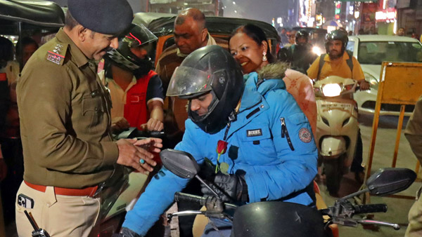 MVD Rider Pillion Talking Fine