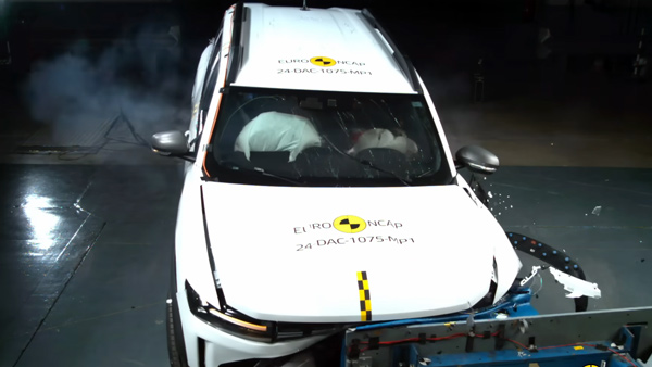 New Gen Renault Duster Scores 3-star Safety Ratings in EURO NCAP New Gen Renault Duster Scores 3-star Safety Ratings in EURO NCAP