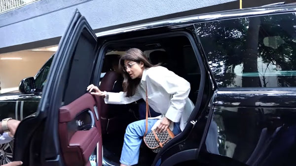 Shilpa Shetty Buys New Range Rover