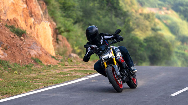 Festive offers on BMW G 310 R and BMW G 310 GS motorcycles