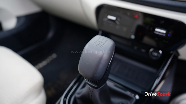 2025 Tata Altroz Facelift Review