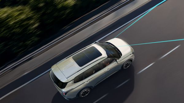 Kia Carens Clavis vs Maruti Ertiga