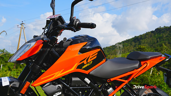 KTM 160 Duke Review
