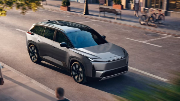 Toyota Highlander BEV